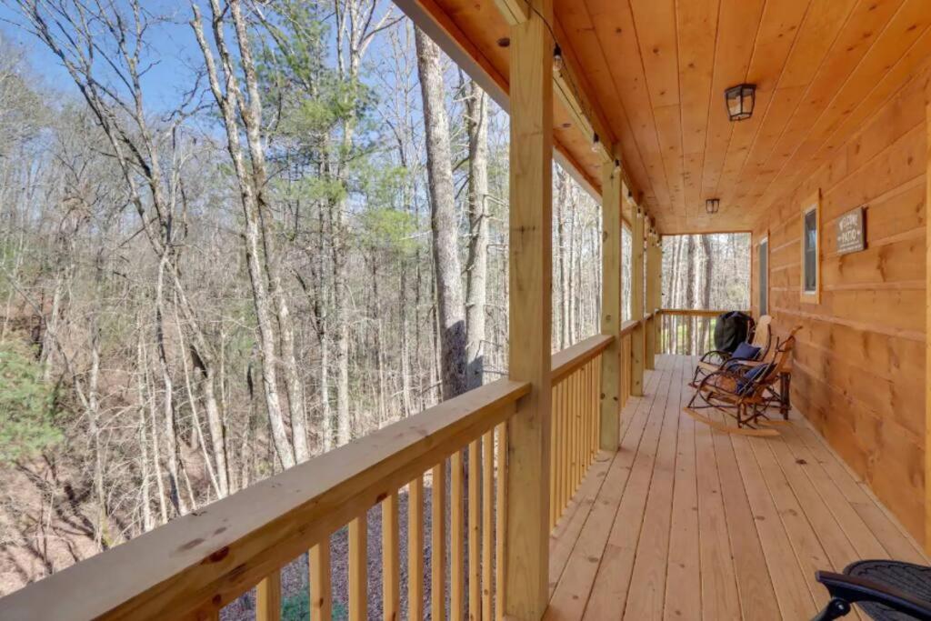 New Serene, Fun & Comfy Cabin- Covered Deck, Grill, Arcade Murphy Bagian luar foto