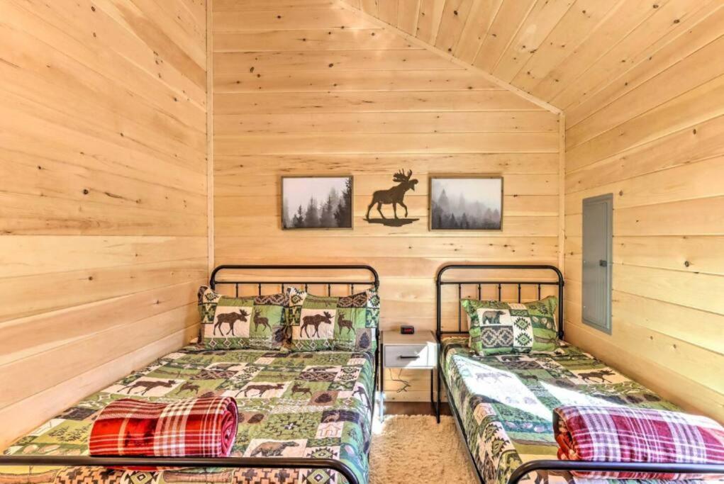 New Serene, Fun & Comfy Cabin- Covered Deck, Grill, Arcade Murphy Bagian luar foto
